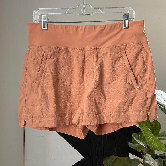 Athleta Pants - Women's ATHLETA Trekkie North Short Size 12 EUC